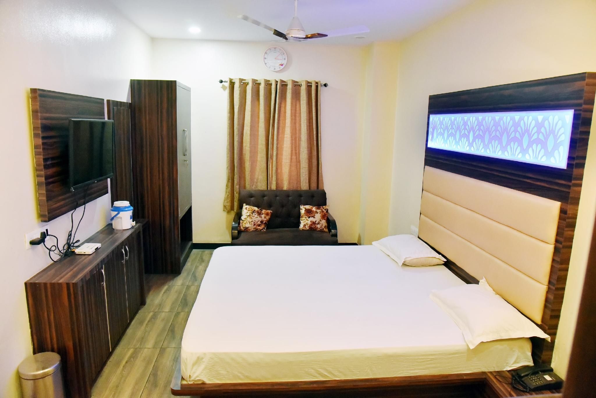 HOTEL MIDTOWN & RESTAURANT Executive Room