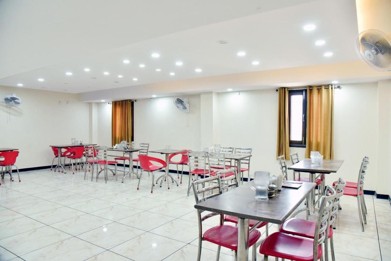 Food & Dining