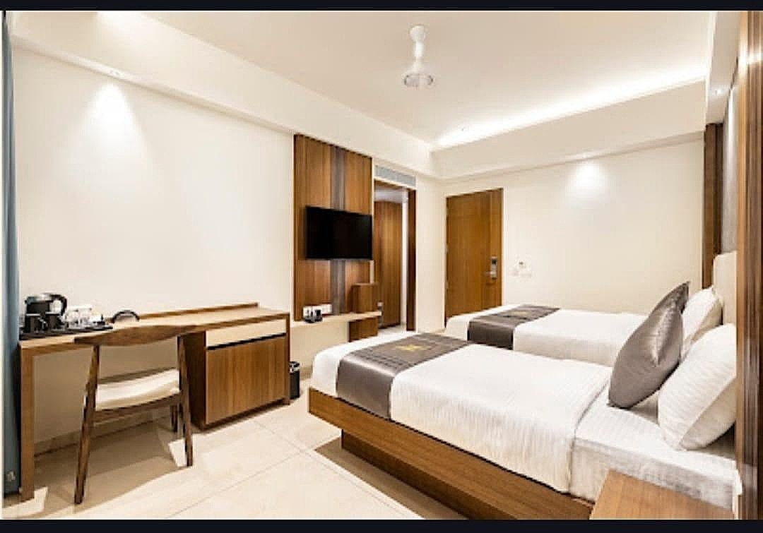 Twin Bed Room