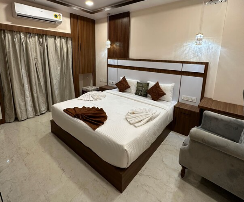 Balkrishna Palace THE ROYALS