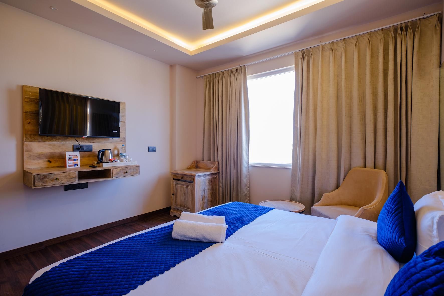 Club City View Room