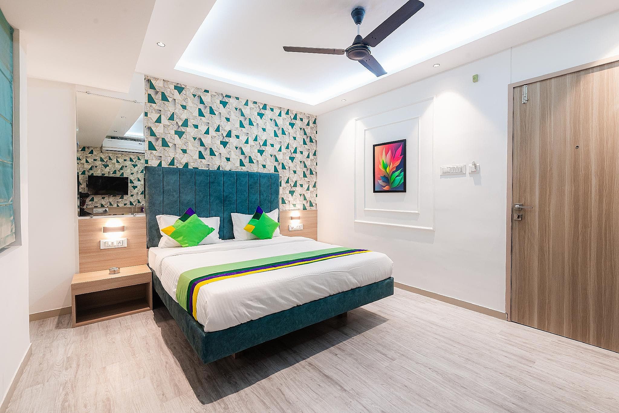 Treebo Cocostay, Hadapsar Standard Double Room