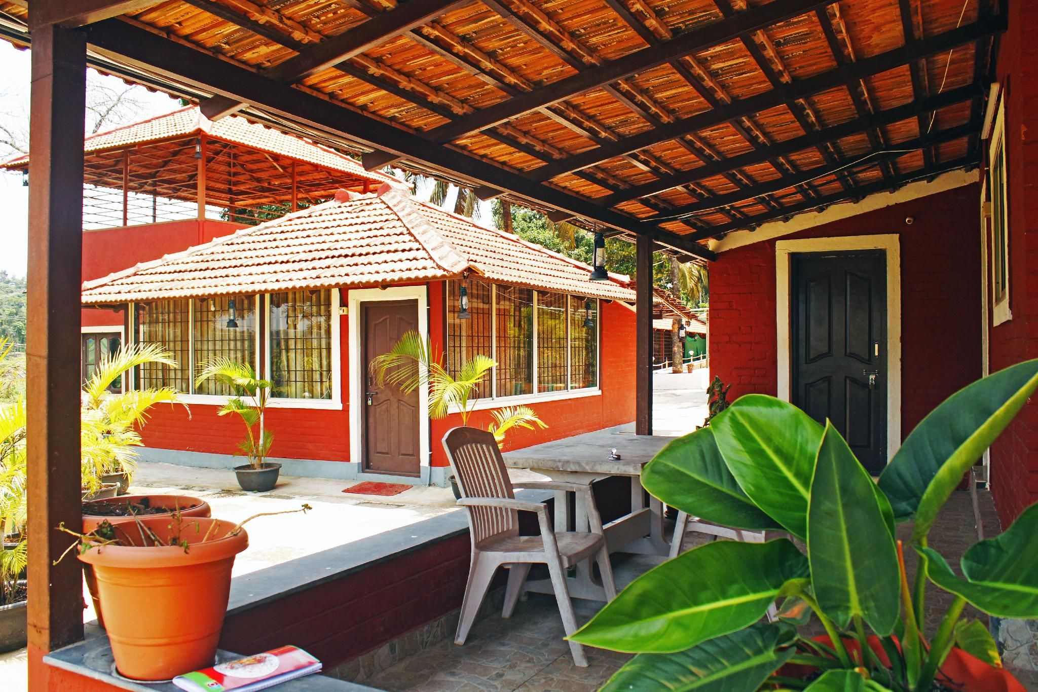 STAYMAKER CS County Resort