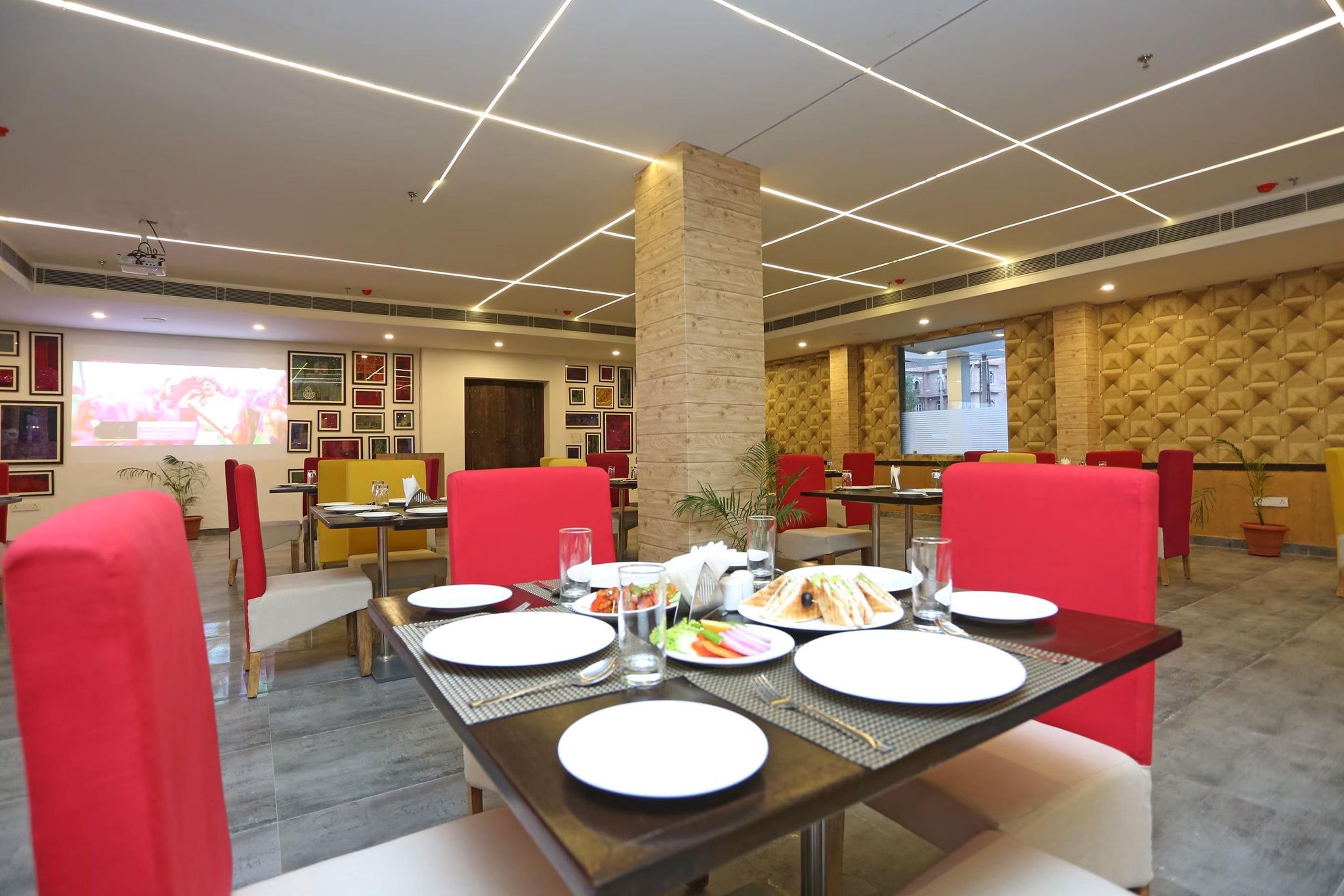 Food & Dining