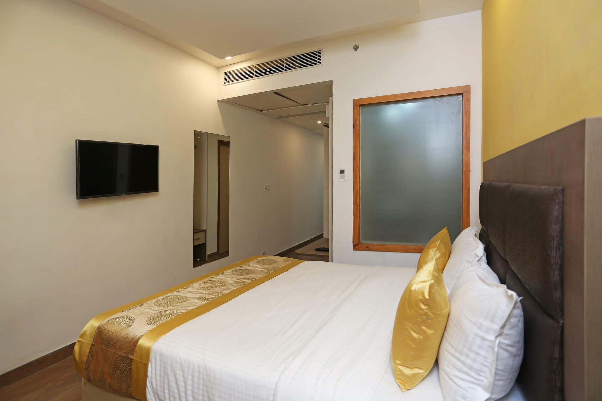 COSMOPOLITAN Double Room