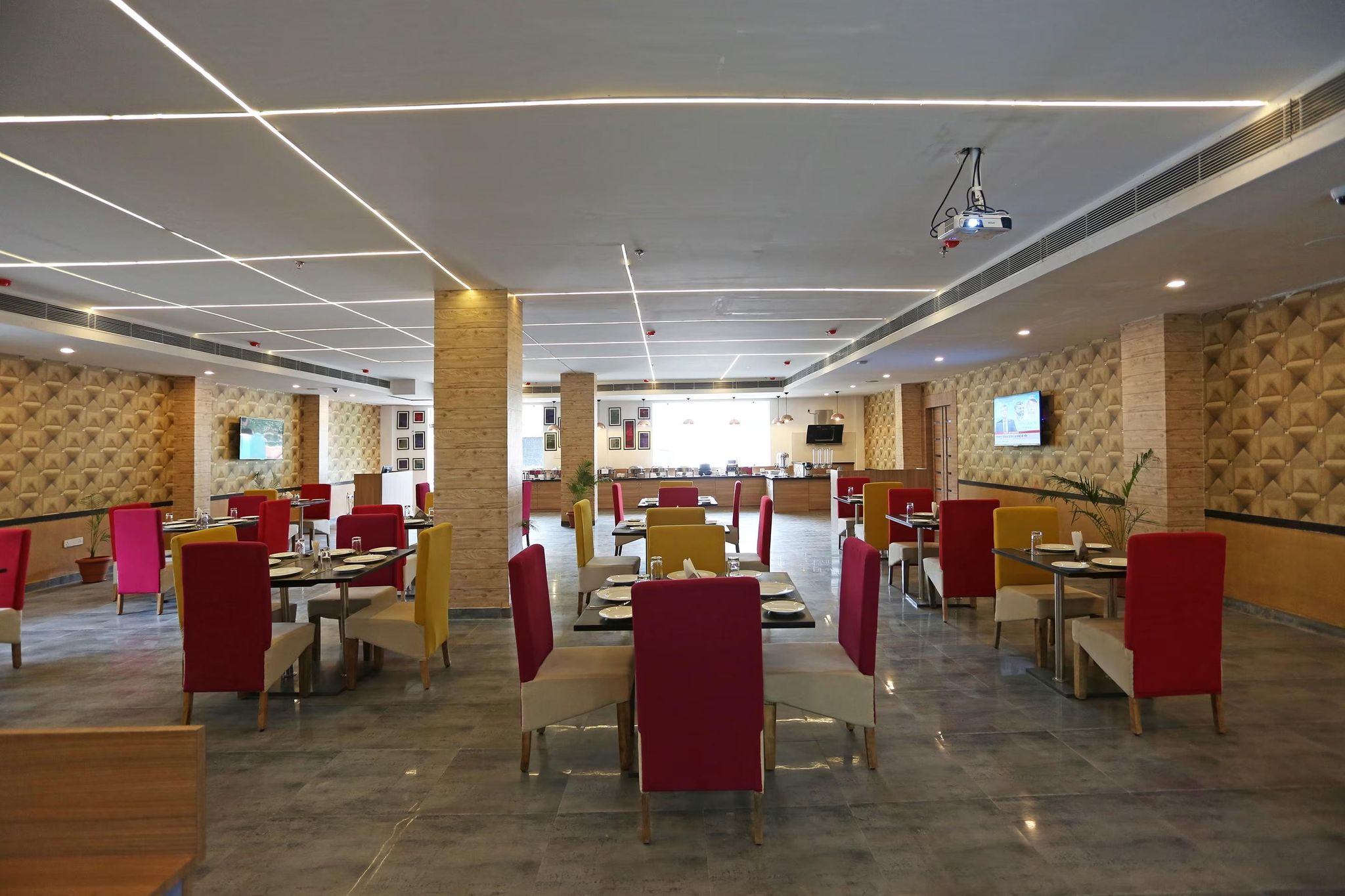 Food & Dining