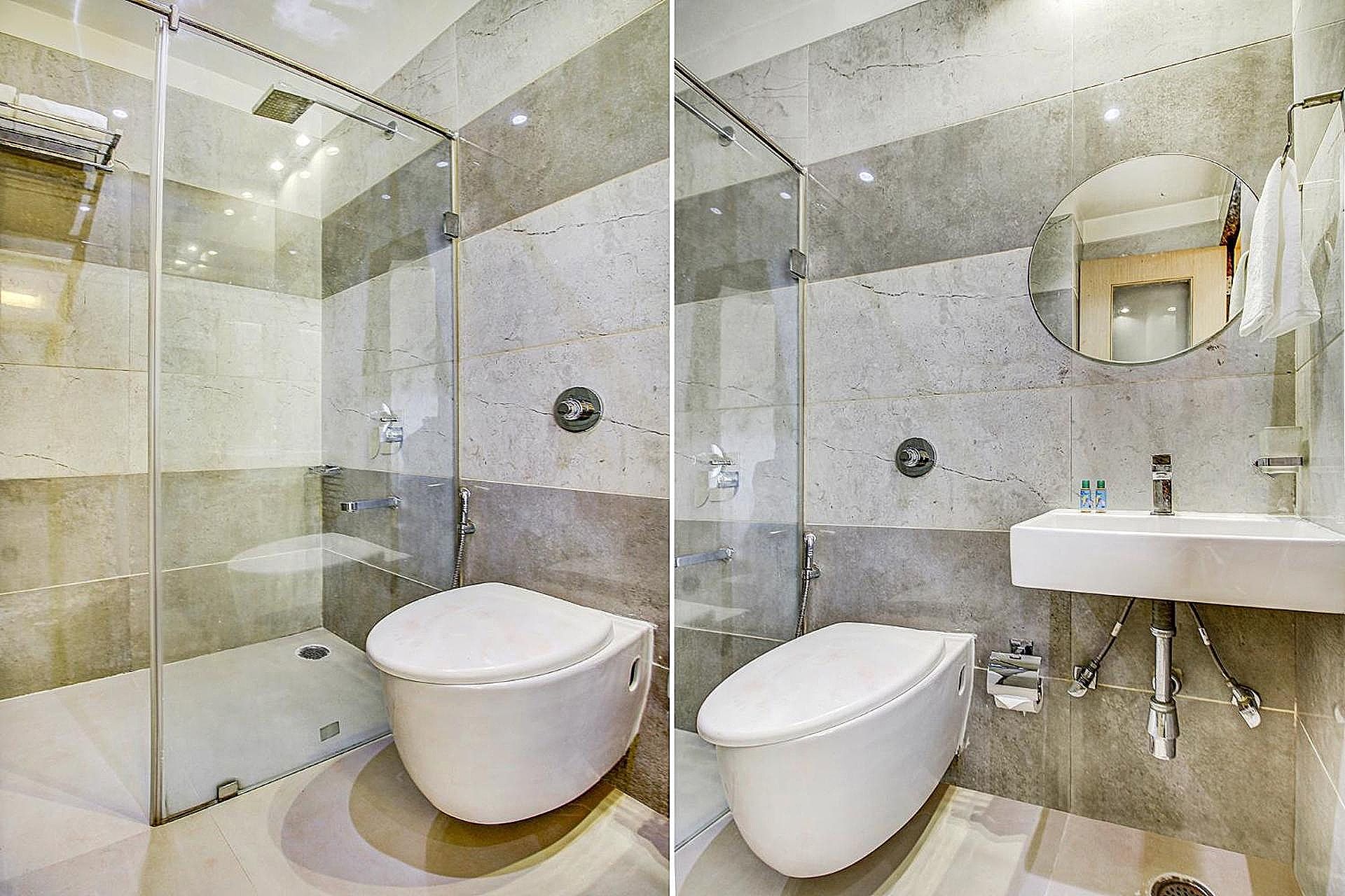 Capital O 3774 Hotel Naman Palace Deluxe Double Room 2