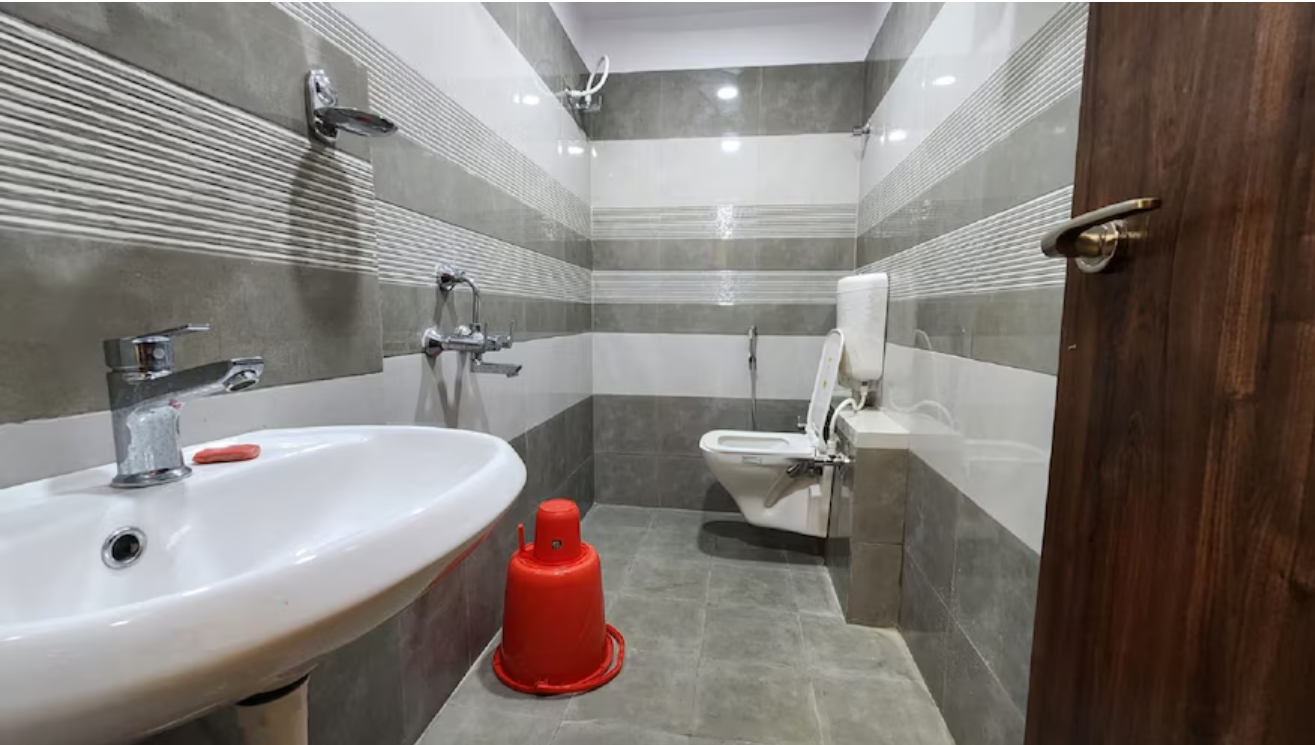 Hotel Bhagwan Rameshwaram Deluxe Double Ac 8