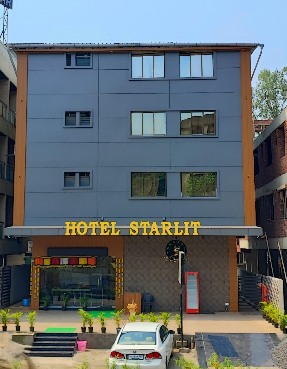 Hotel Starlit