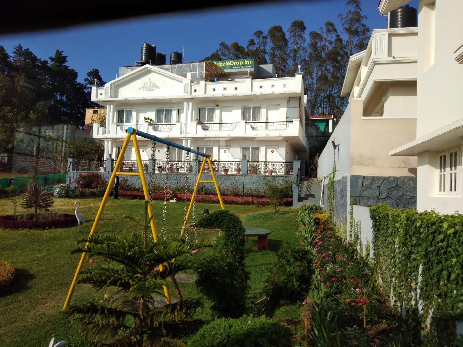 DrizzleDrop Inn