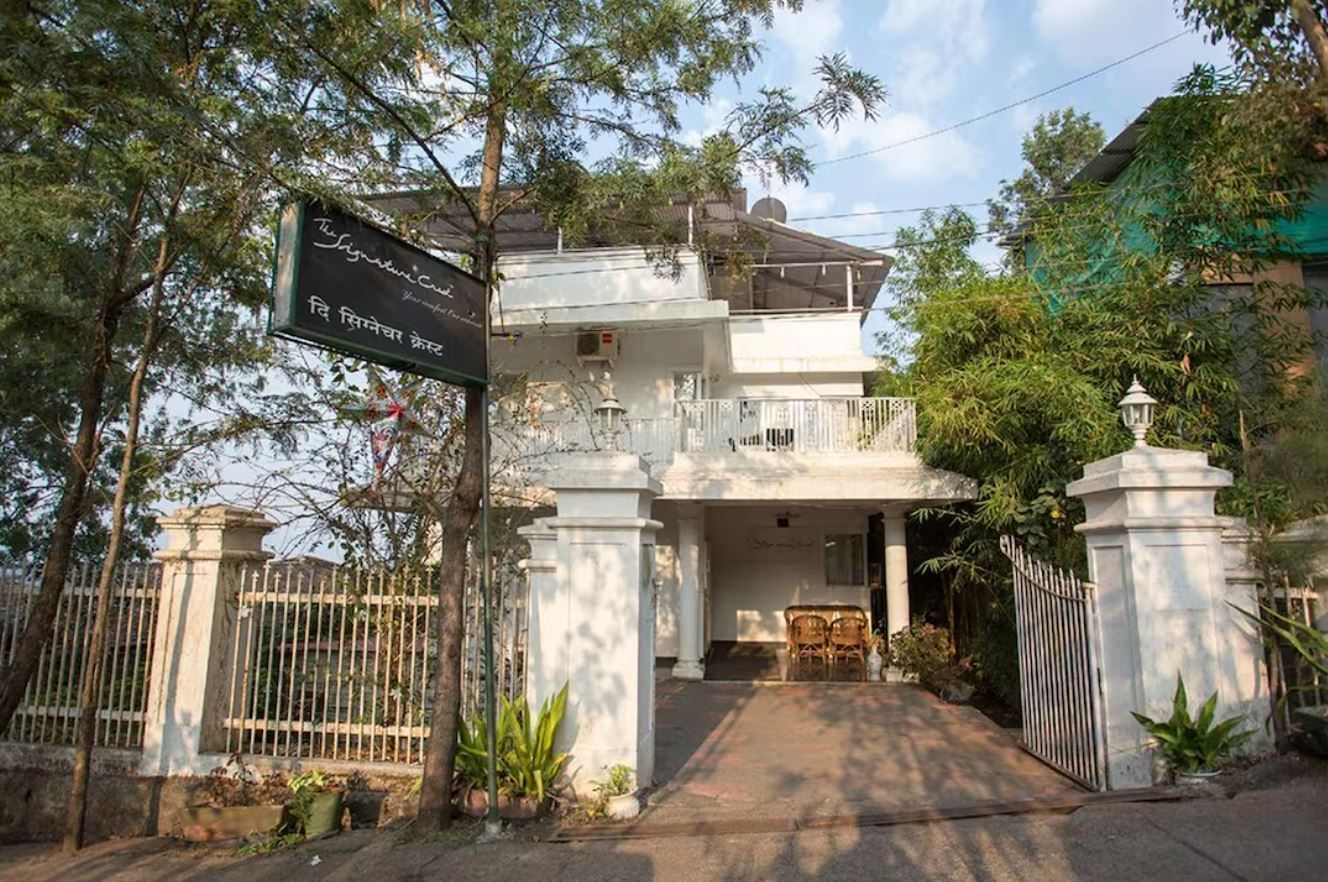Goroomgo Signature Crest Maharashtra