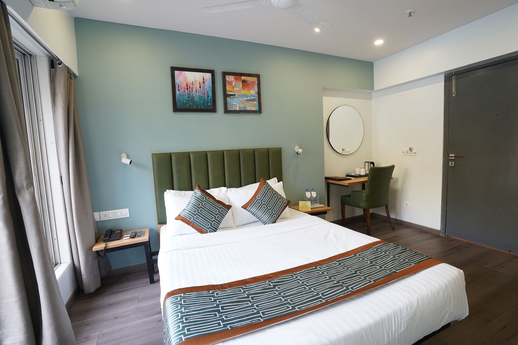 Apex Beacon Hotel, Mumbai Deluxe Room 3