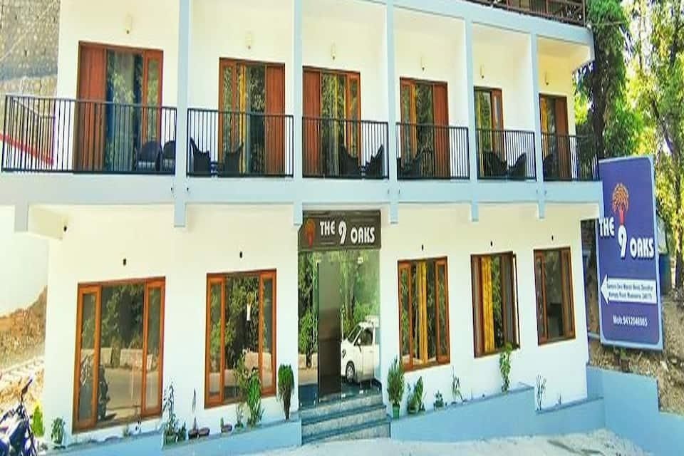 The 9 Oaks