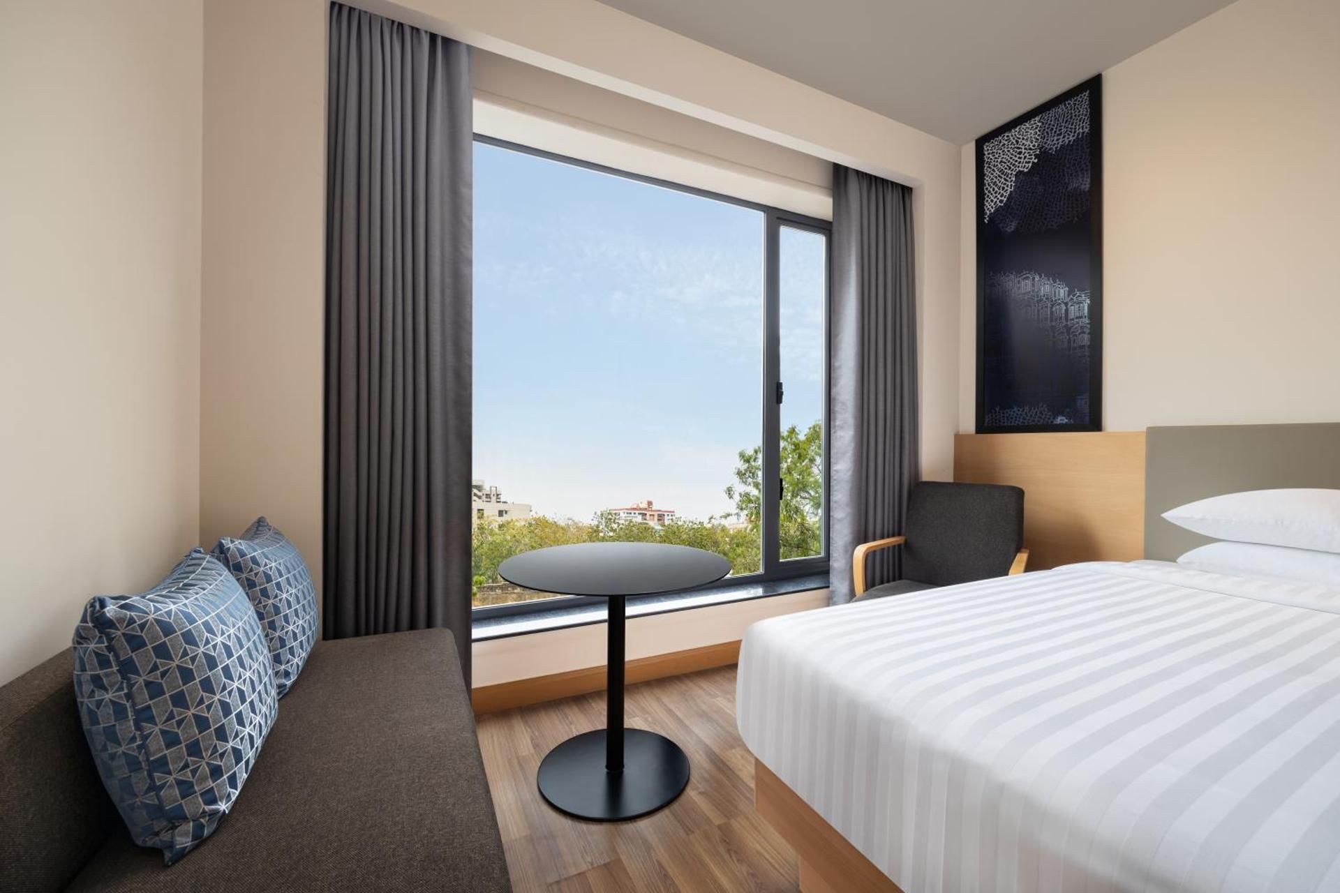 Premium Aravalli View, Guest room, 1 King