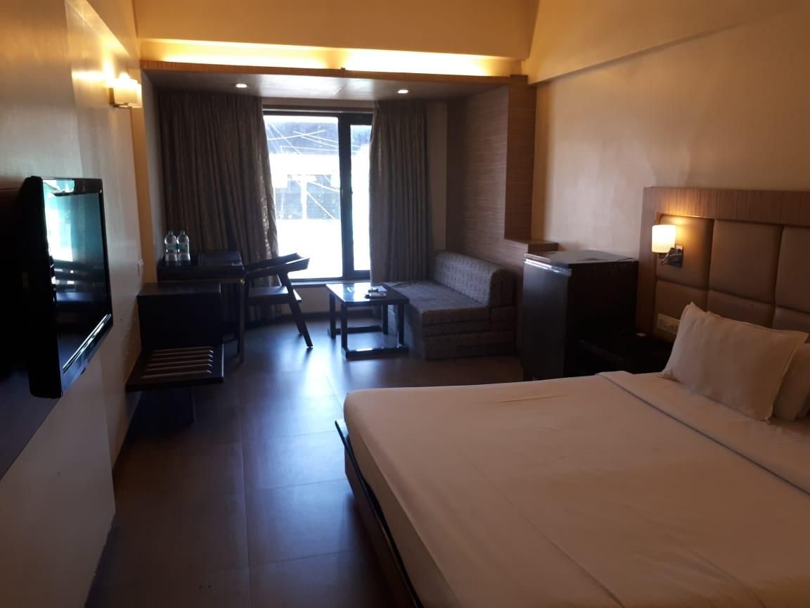 Kumar Resort and Amusement Deluxe Room 2