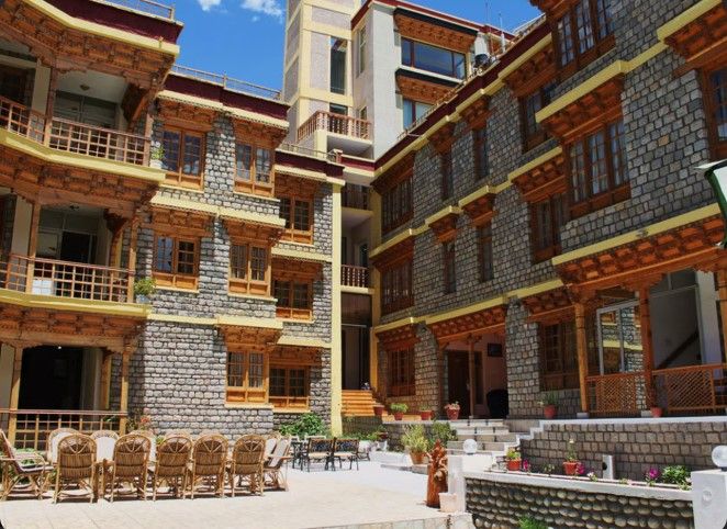 Hotel Spic N Span