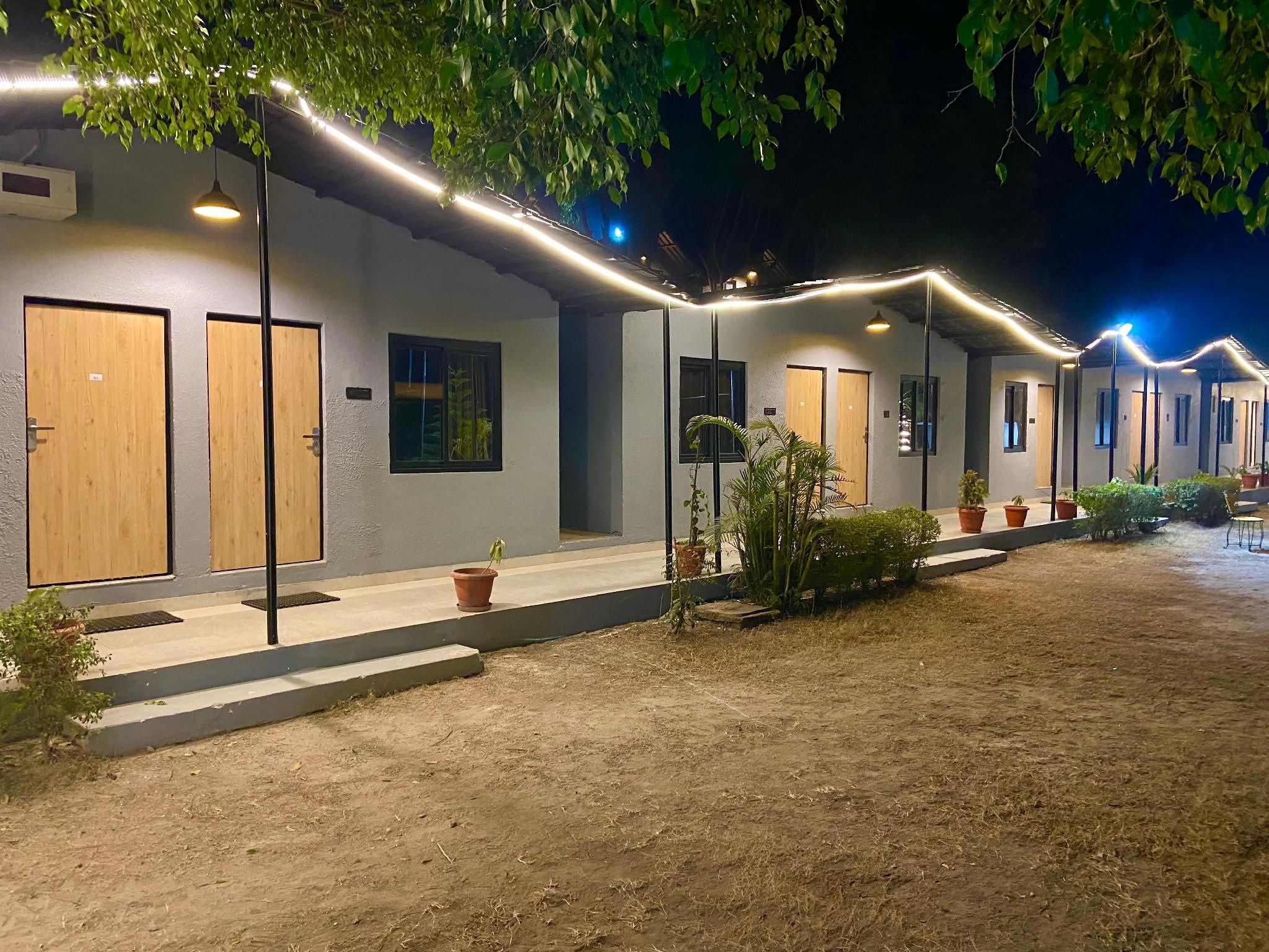 Euphoric River Resort, Lansdowne