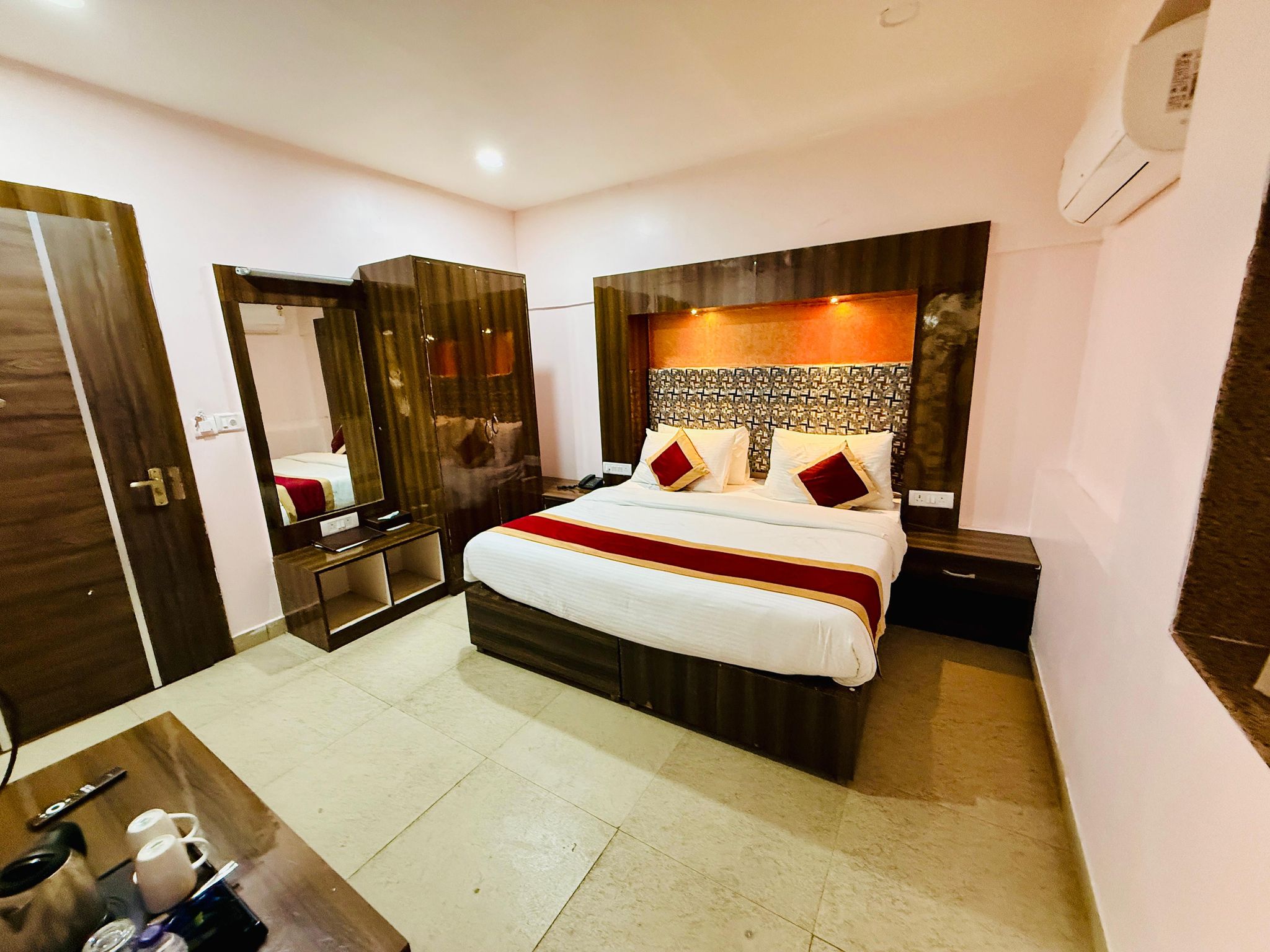 AARUNYA HOTEL AND RESORT Standard Deluxe Room 2