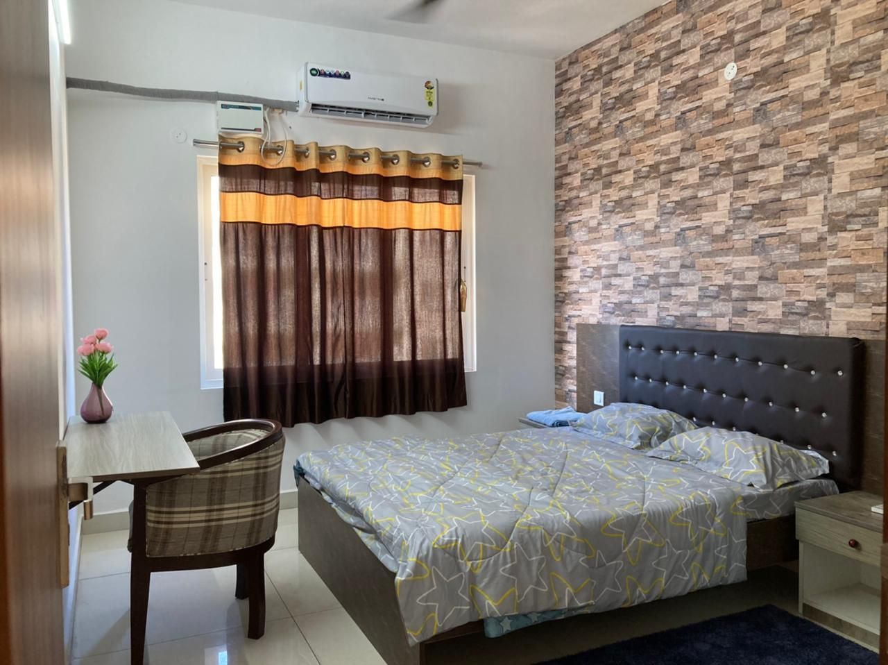 Single Room with Private Bathroom