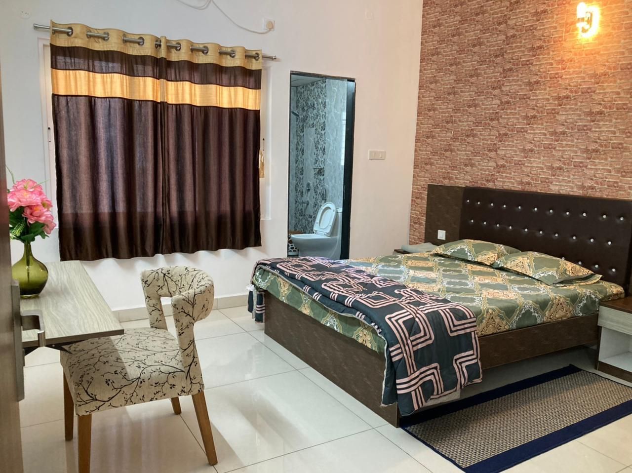 Single Room with Private Bathroom