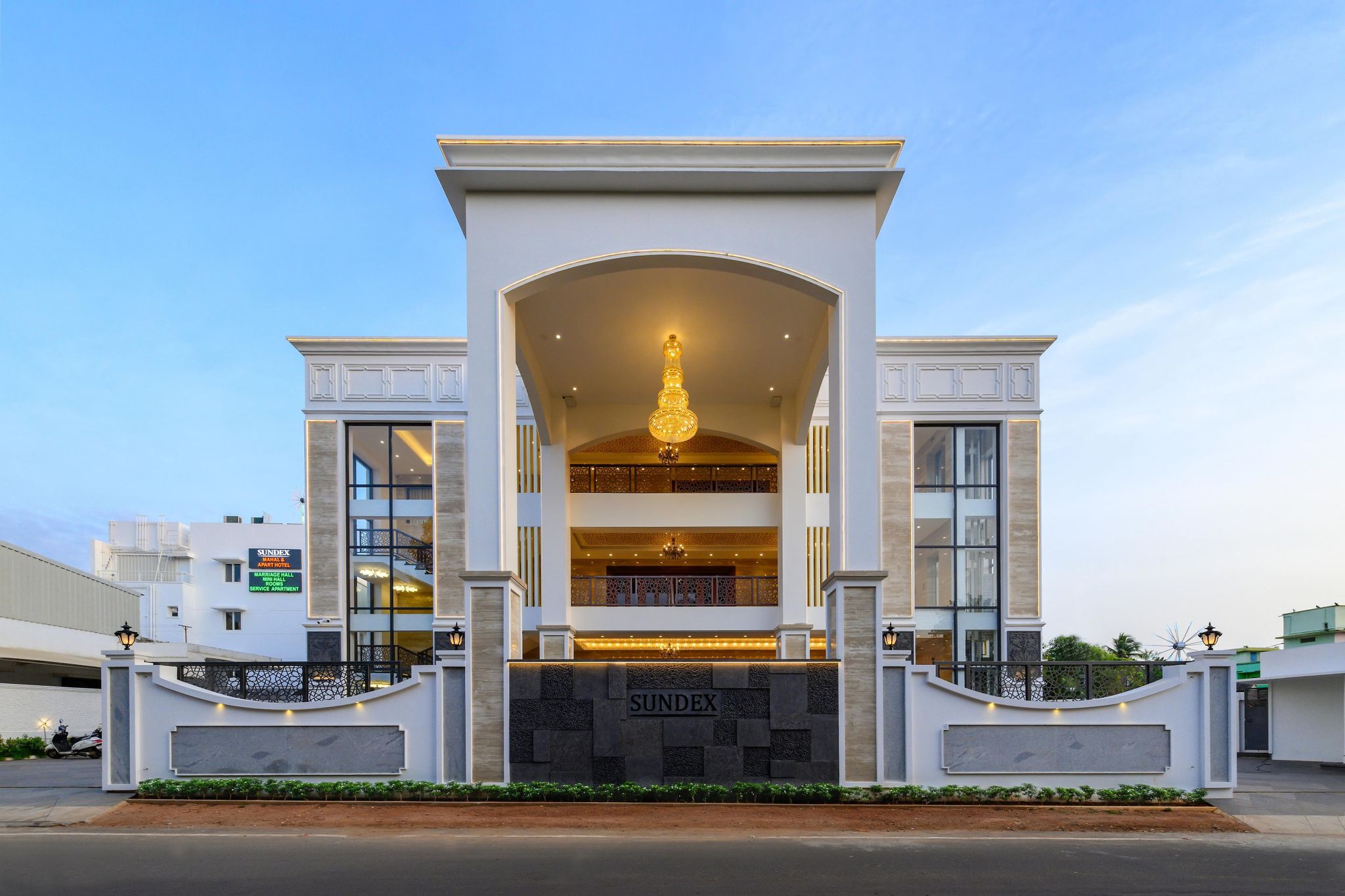 SUNDEX MAHAL AND APART HOTEL