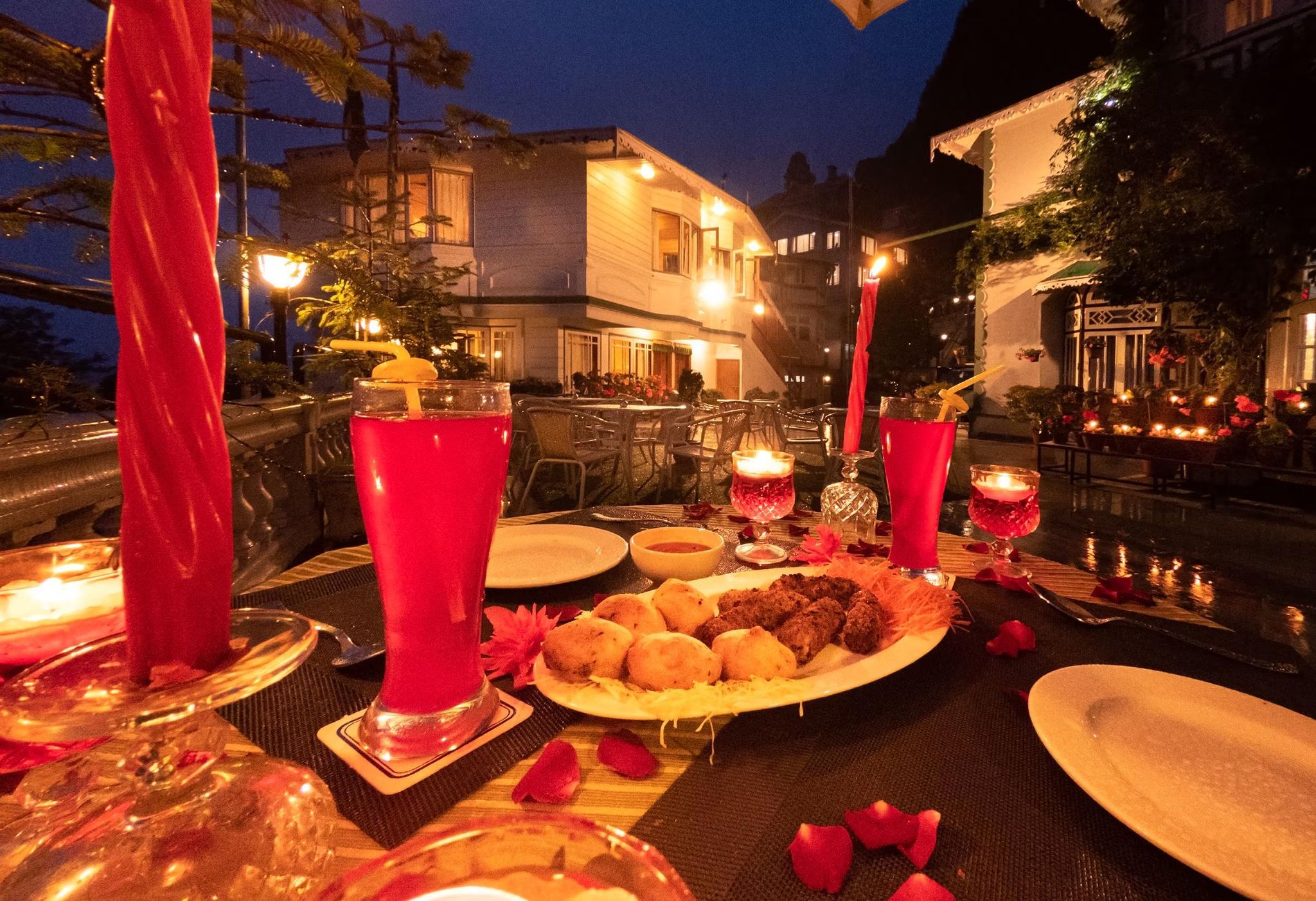 Food & Dining