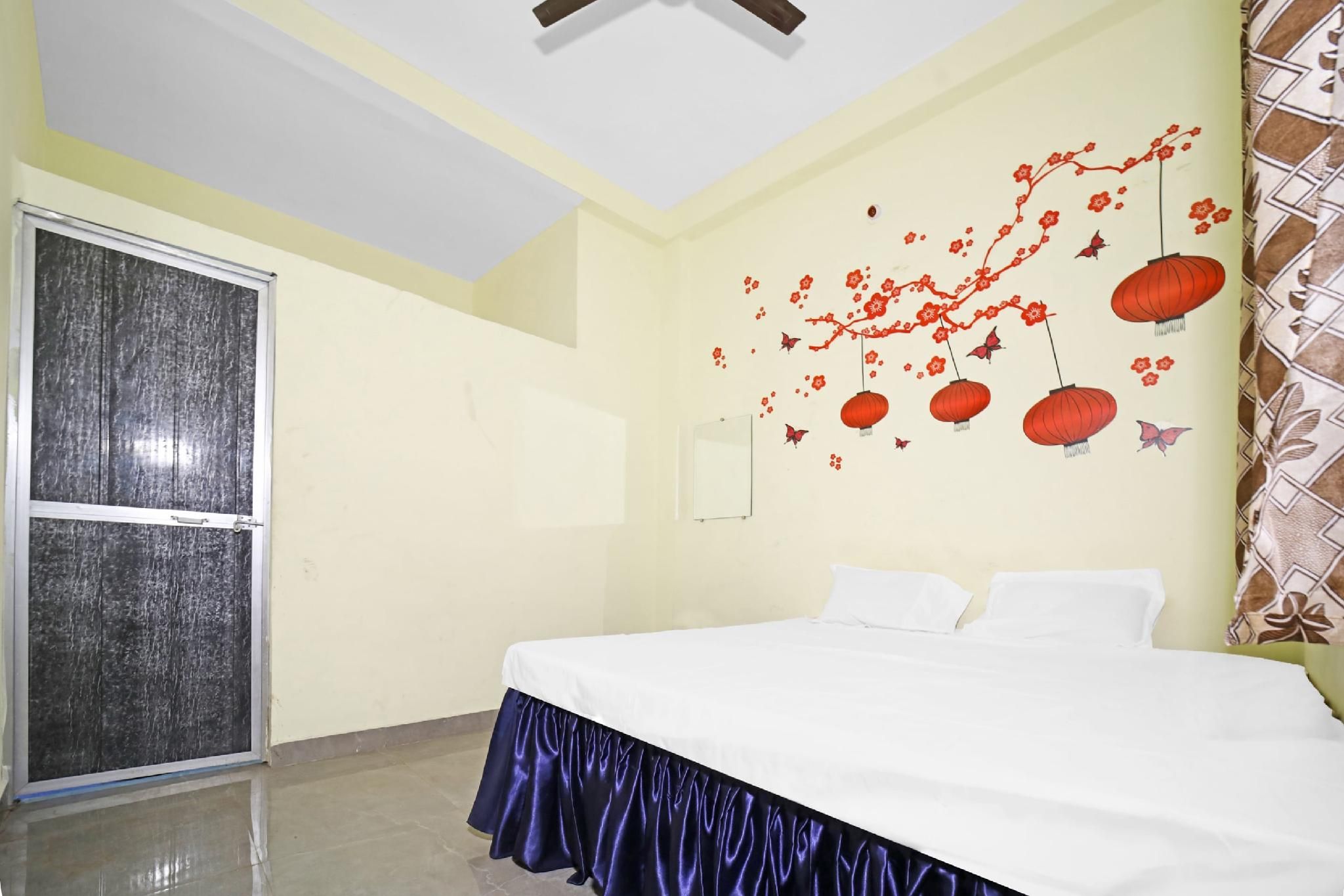 SPOT ON Room without Air Conditioning