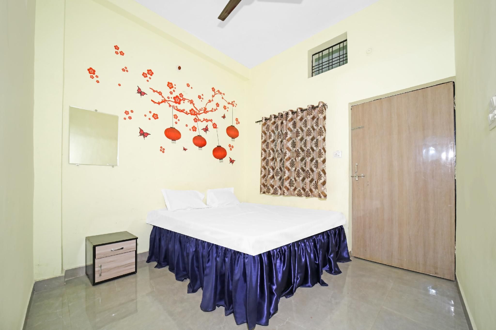 SPOT ON Room without Air Conditioning