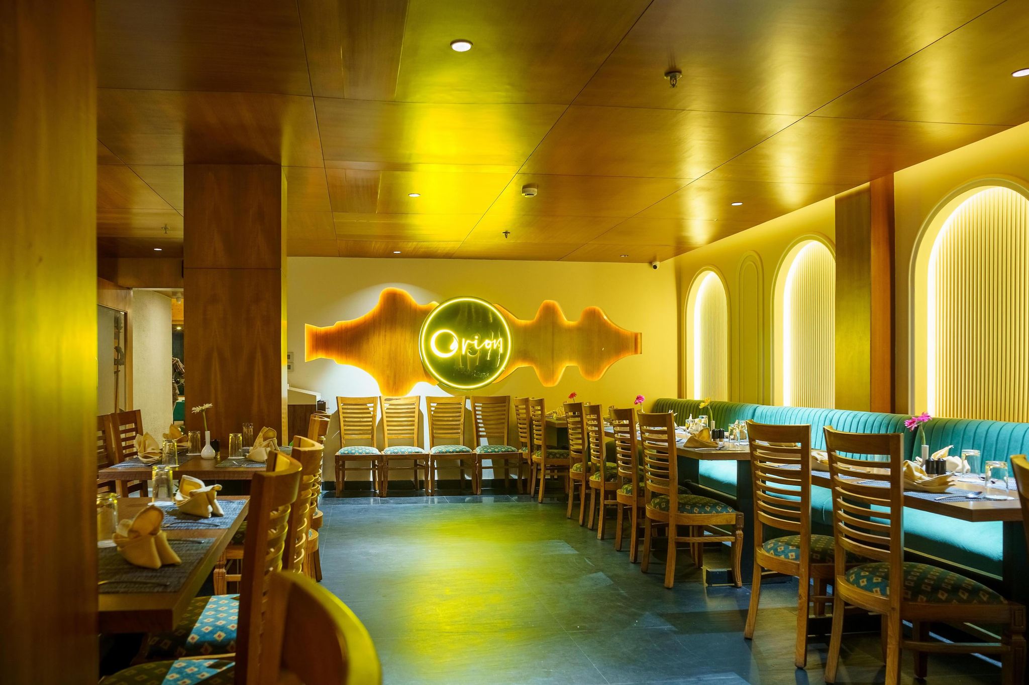 Food & Dining