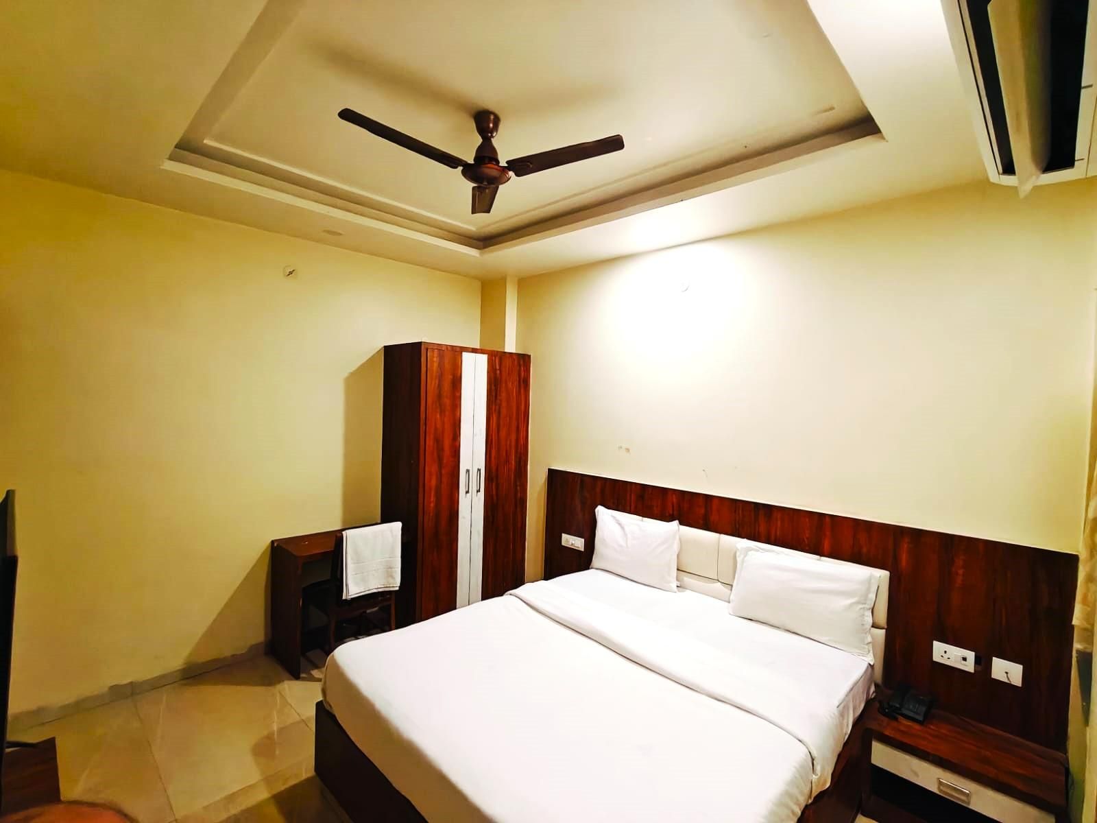 Hotel Hari Inn Standard Room 2