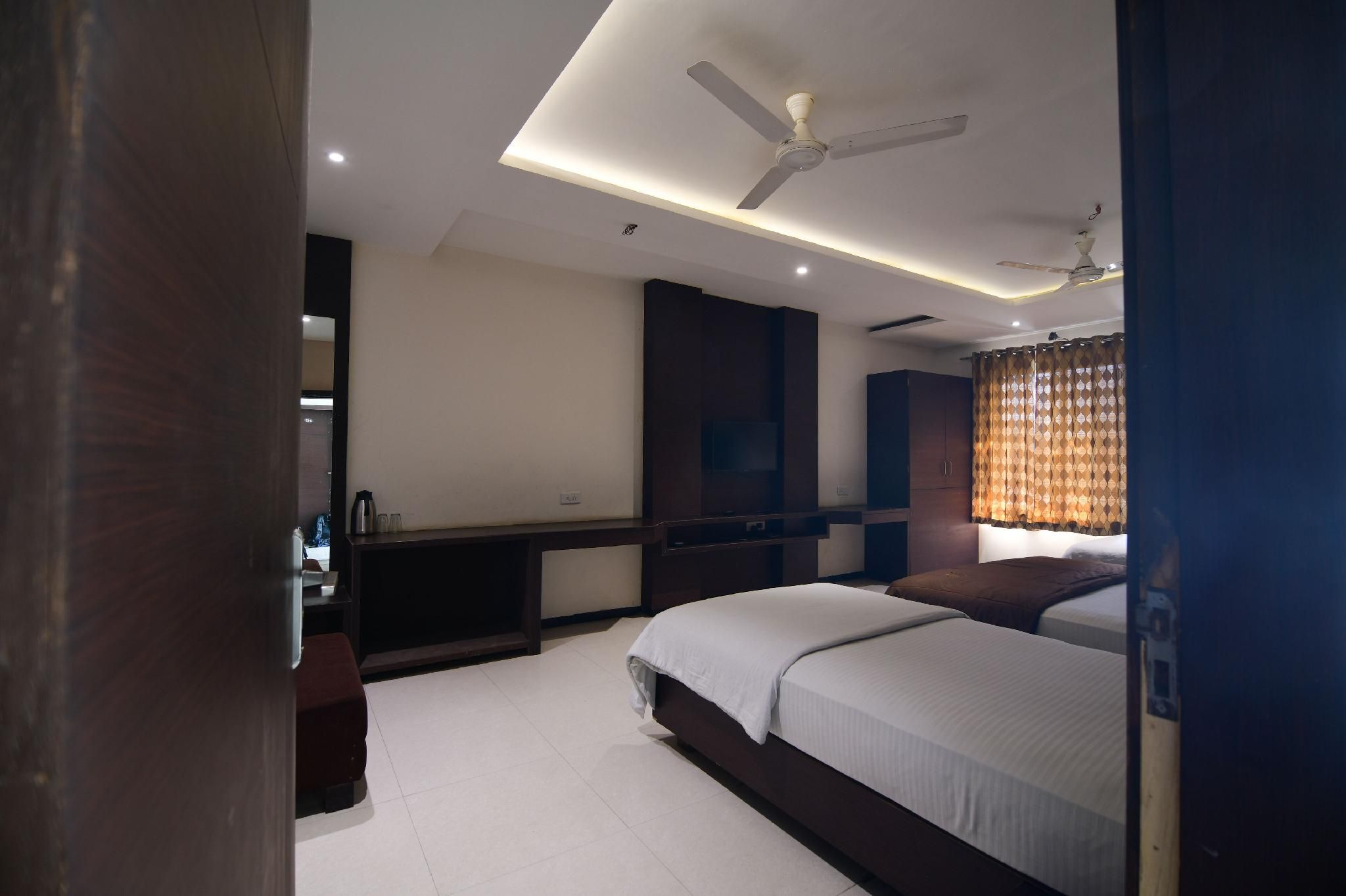 Family Room with Fan