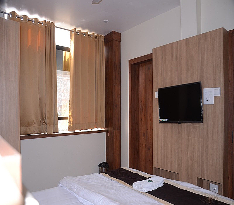 Nivedita Hotel Classic Room 3