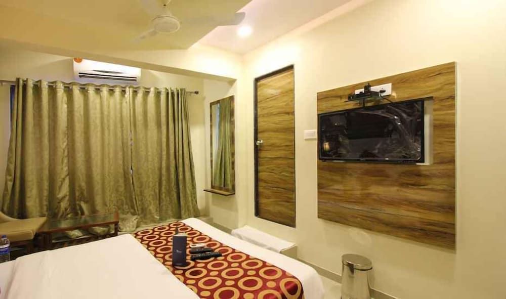 Hotel Golden Park Deluxe Double Room 22