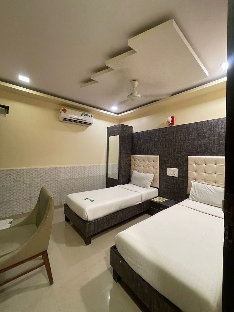 Hotel Golden Park Deluxe Double Room 7