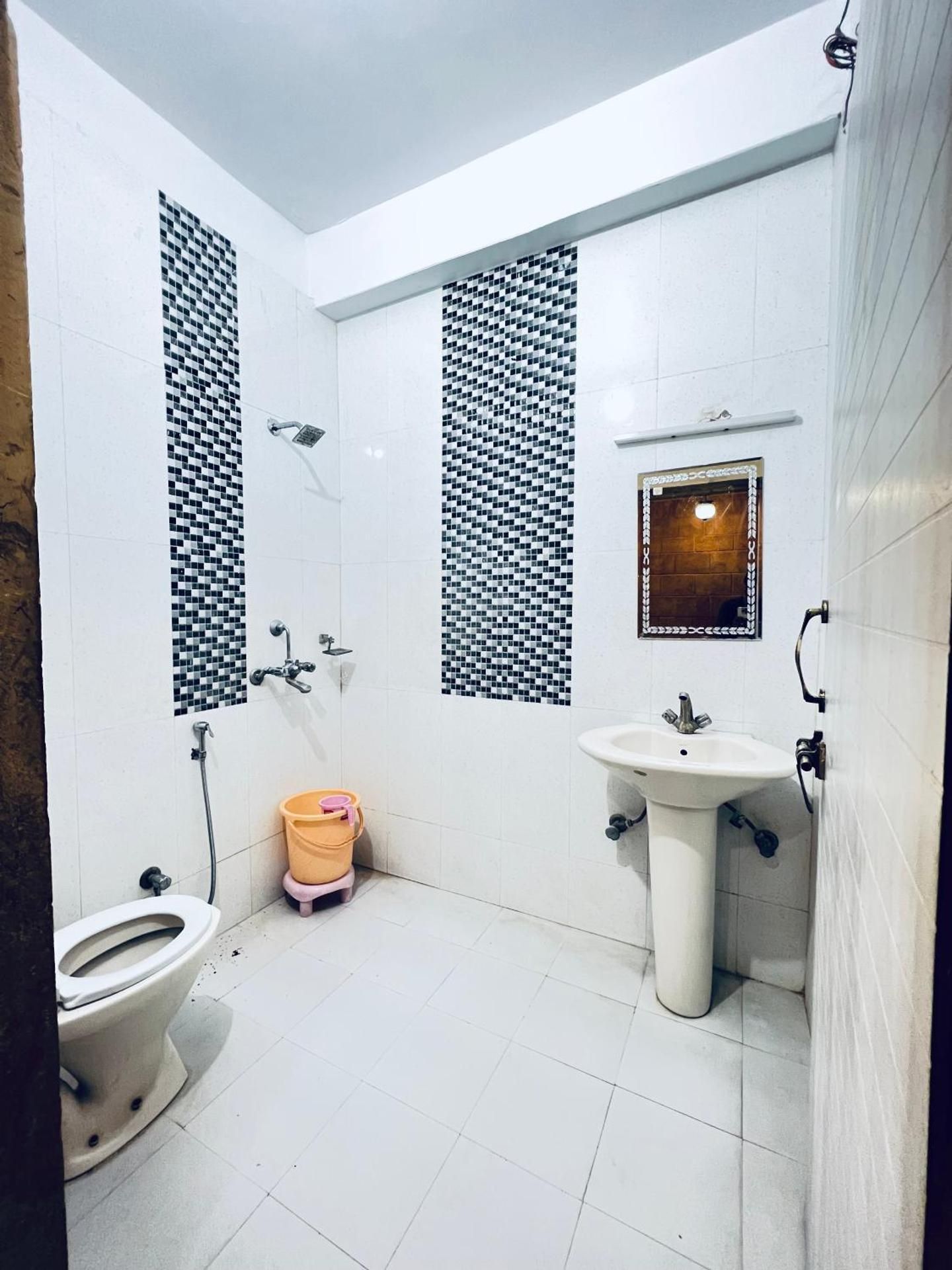 Bed in 8 Bed Female Dormitory