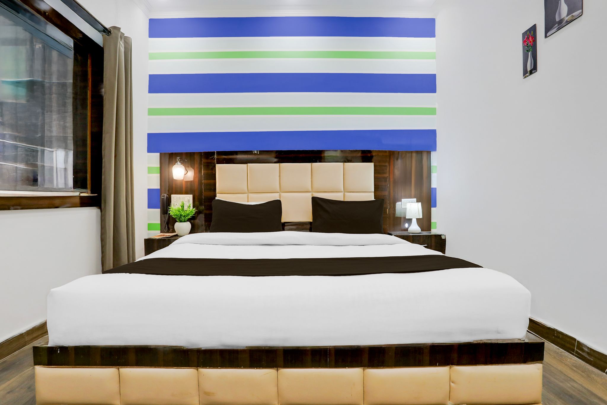 Collection O Khajuraho Central Classic 4