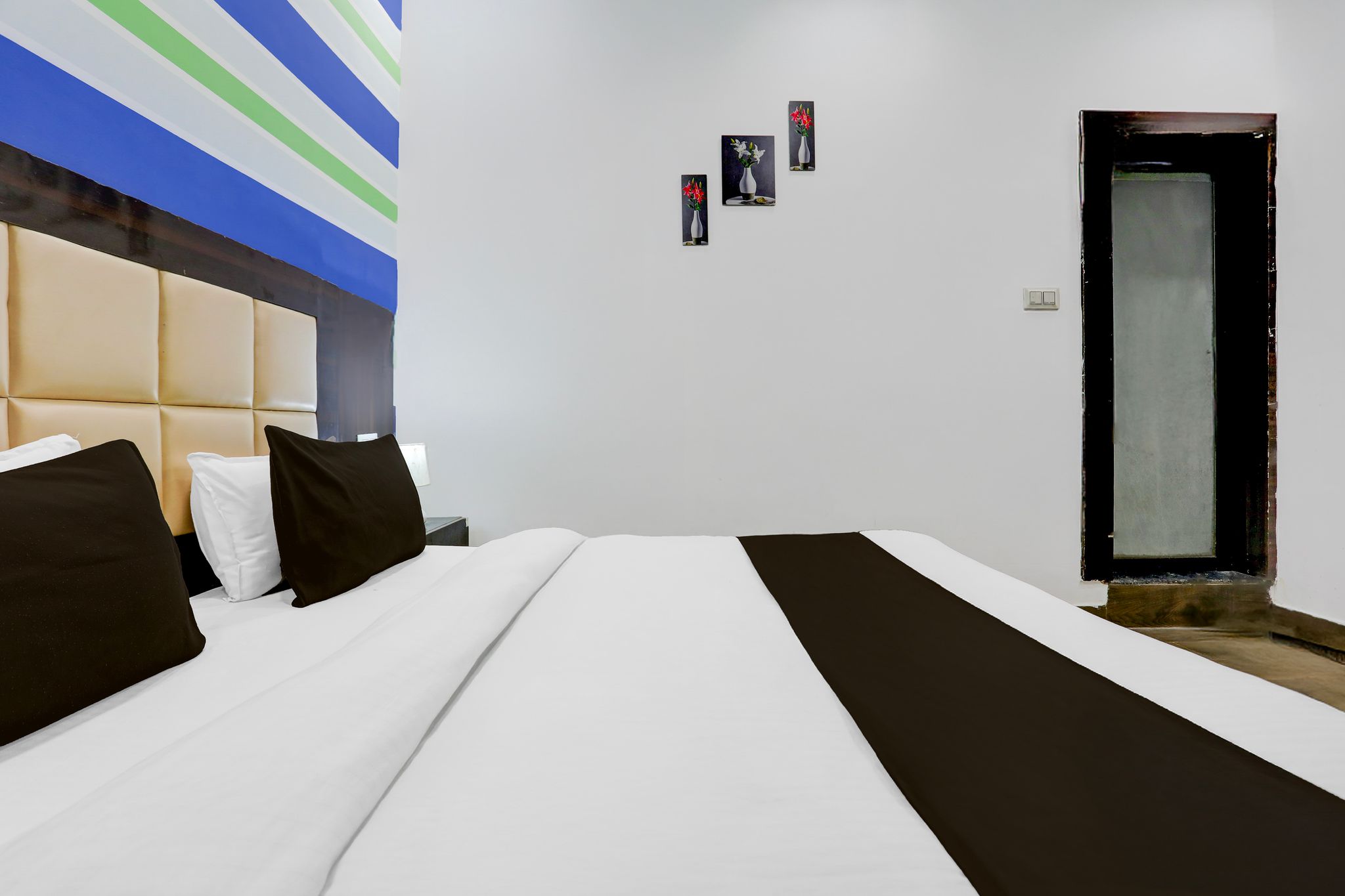 Collection O Khajuraho Central Classic 6