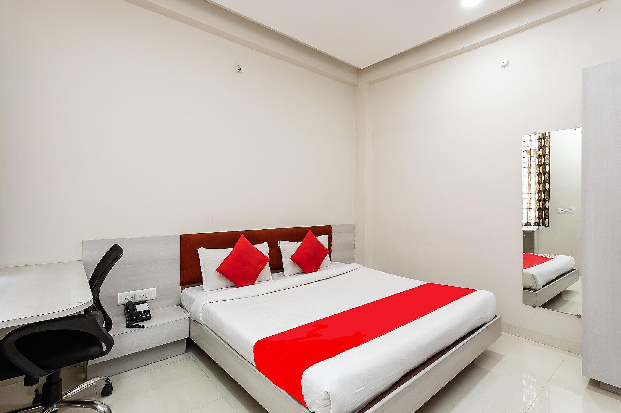 JMC Star Inn Deluxe Room 