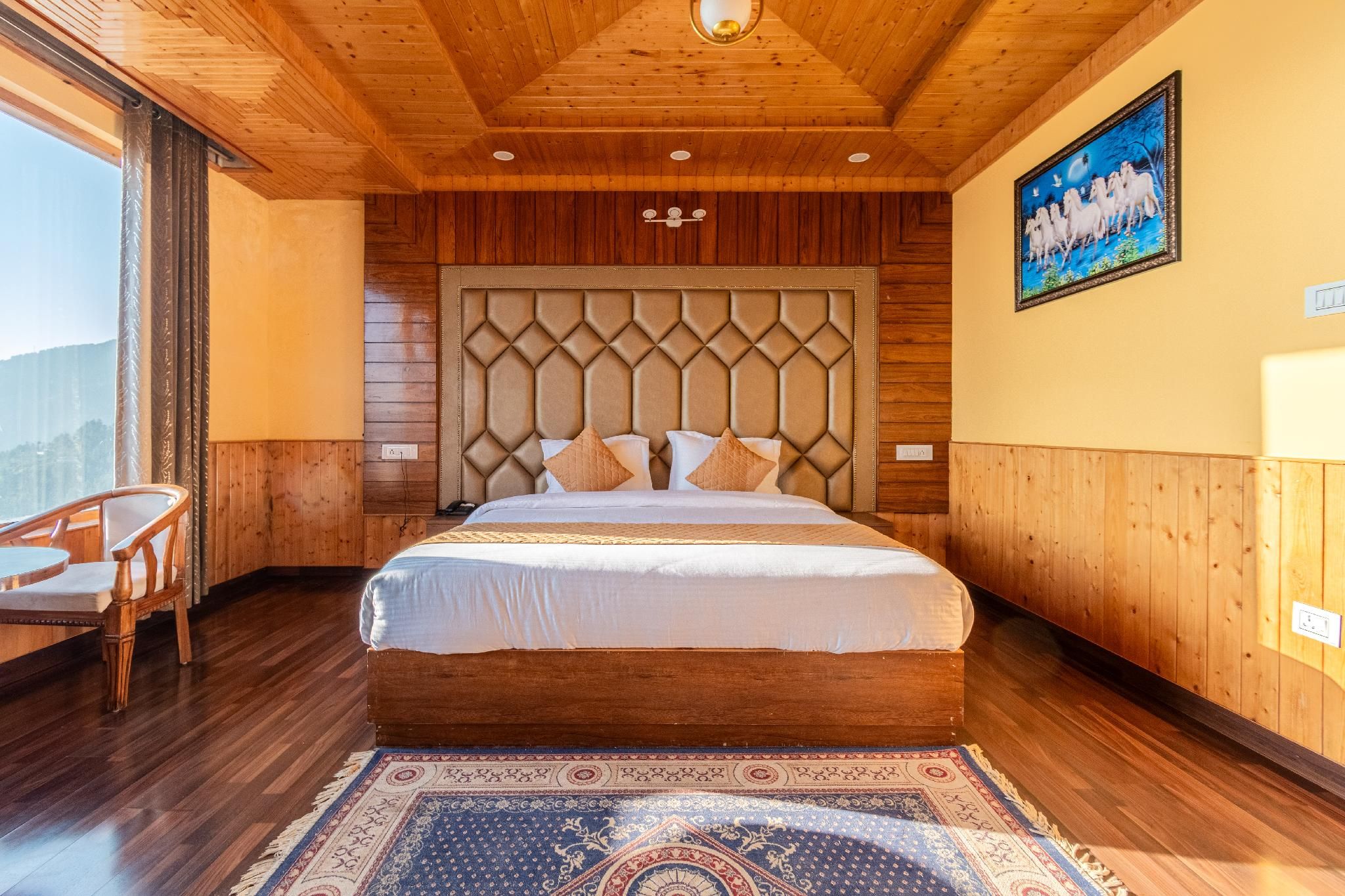 Deluxe Room with Valley View