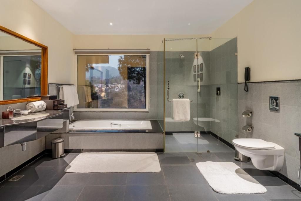Moksha Himalaya Spa Resort Moksha Suite 5