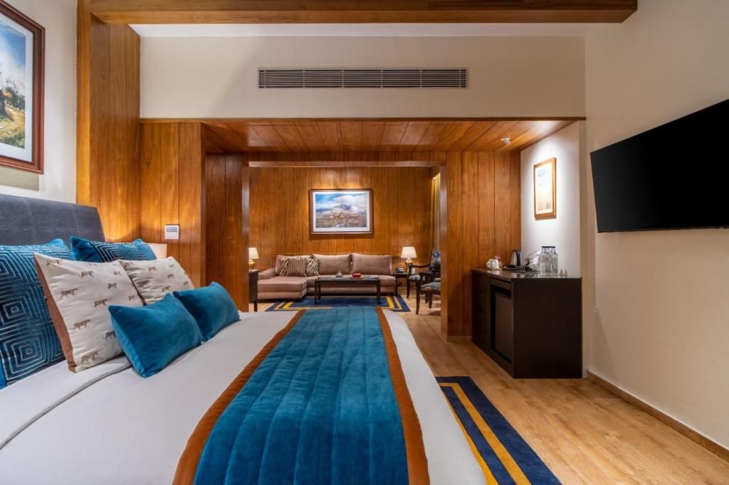 Moksha Himalaya Spa Resort Moksha Suite