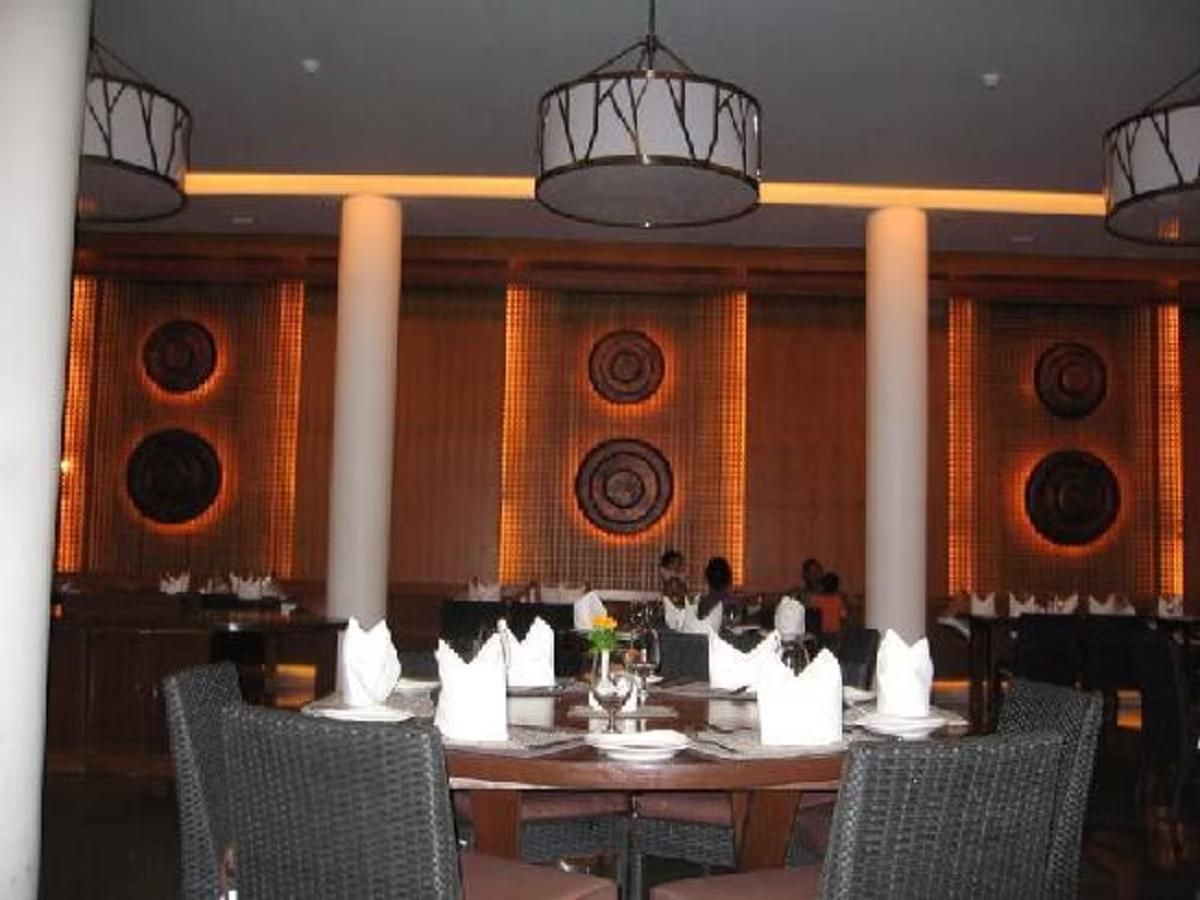Food & Dining