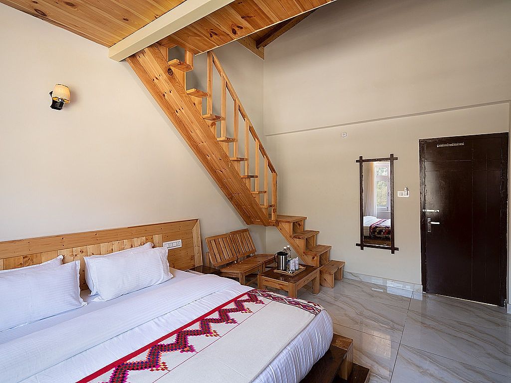 Mezzanine Family Suite With Balcony