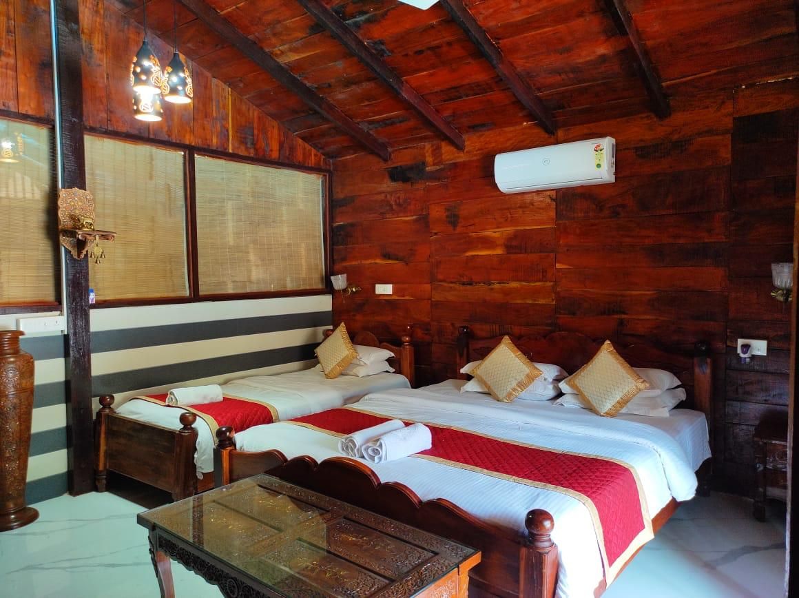 Family Room With Garden Room