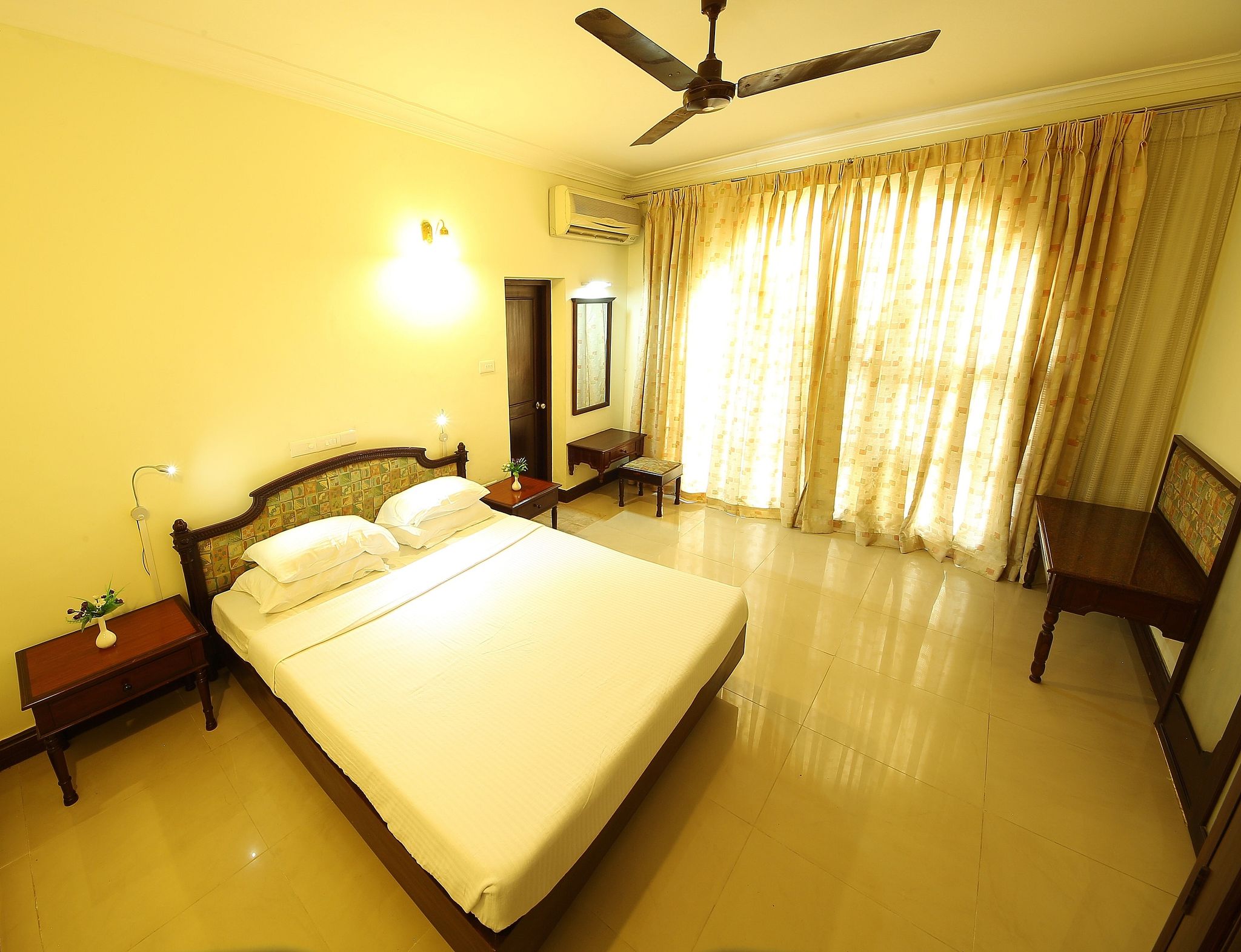 ATS Willingdon Deluxe Double Room