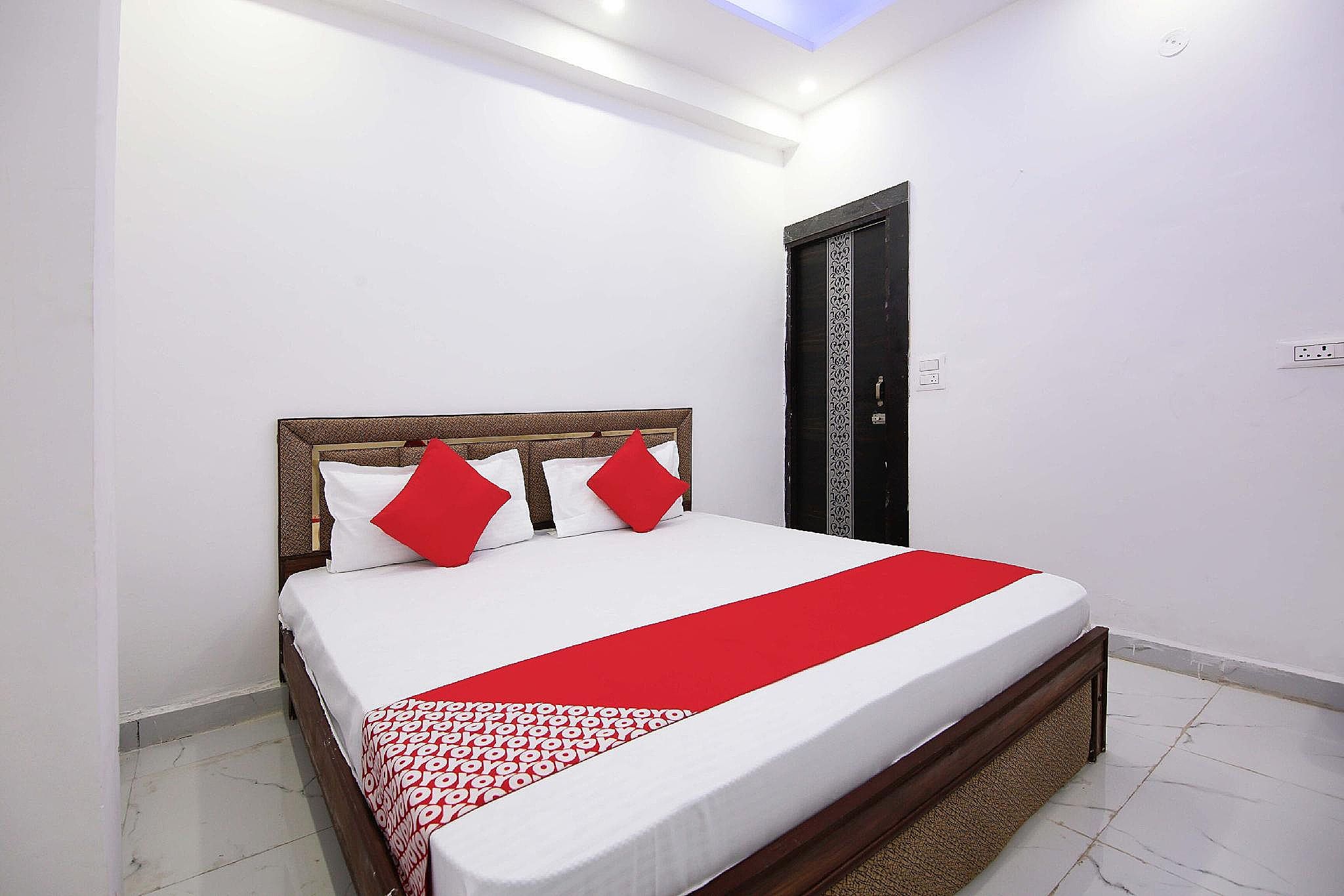 Varn Residency and hotels 2 Classic 3