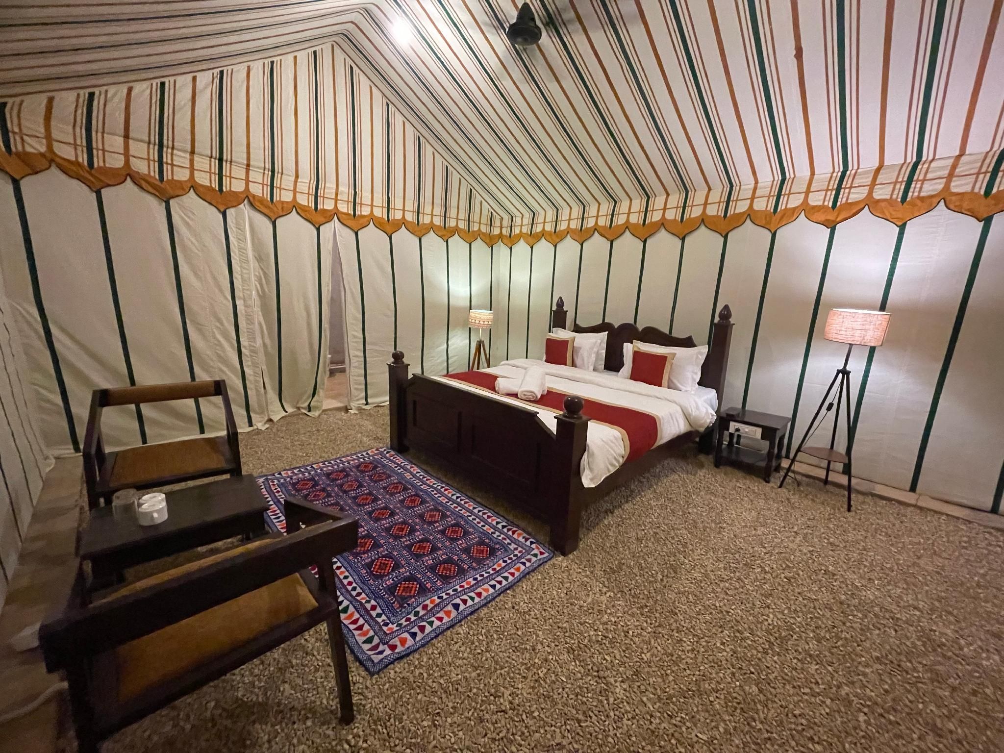 Venture Desert Camp Super Deluxe 2