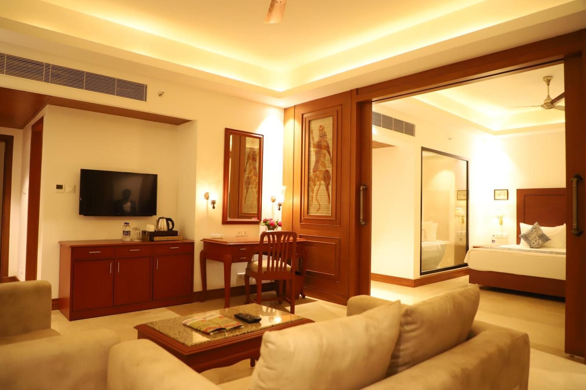 Shared lounge/TV area