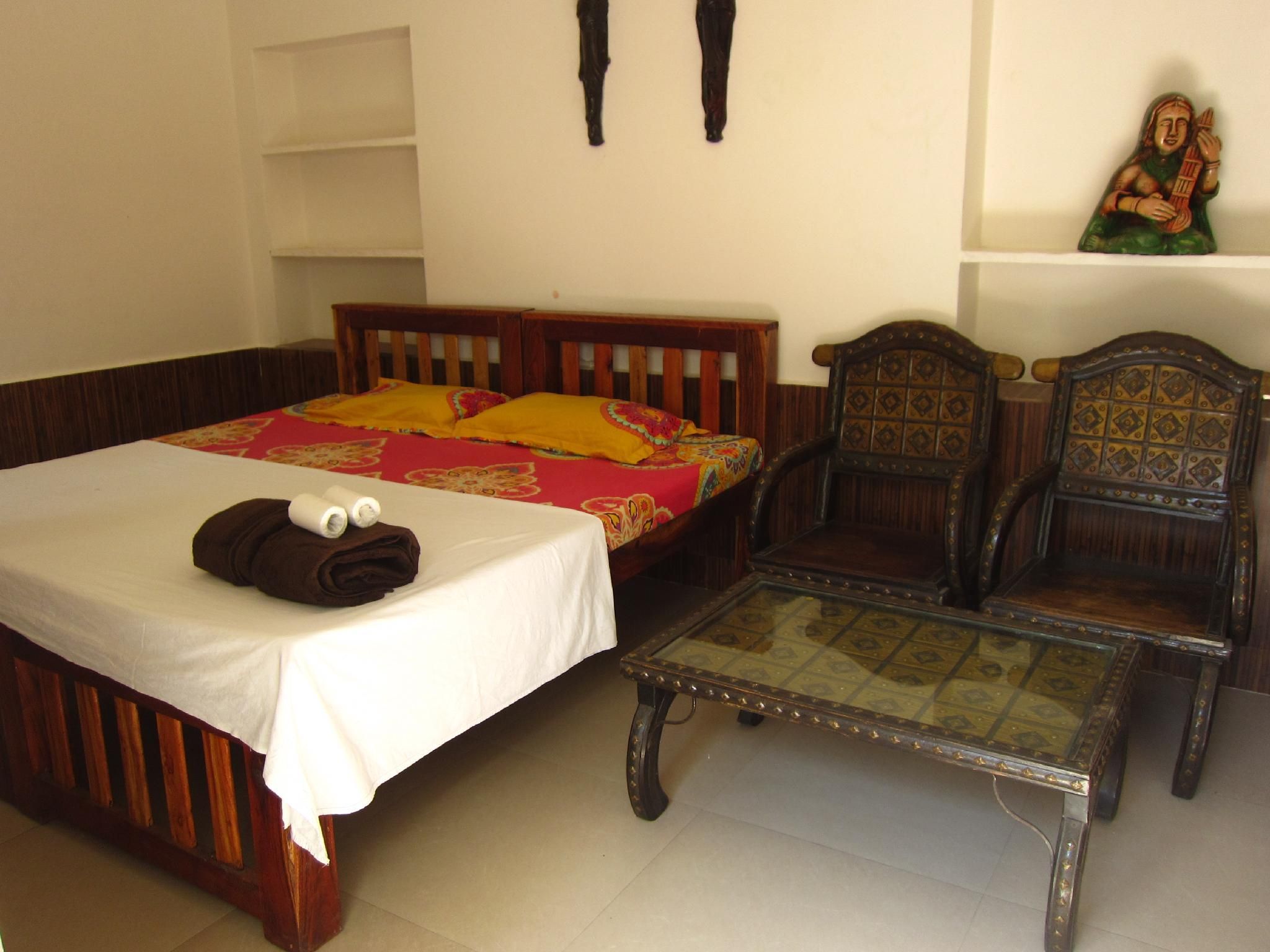 Atithi Guest House Basic Double Room - Ground Floor 3