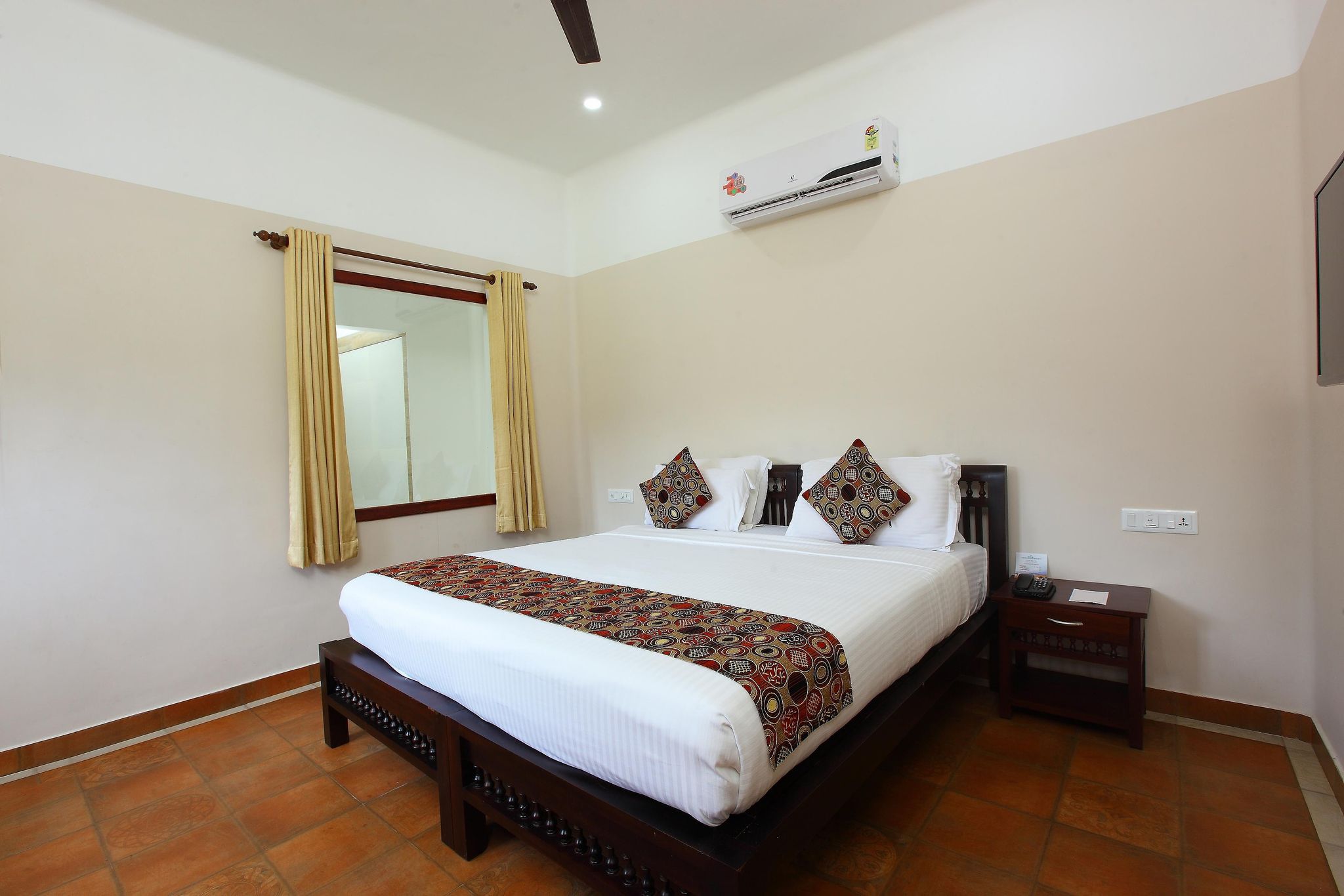 Cherai Beach Resorts Lake Facing Duplex Villa 3